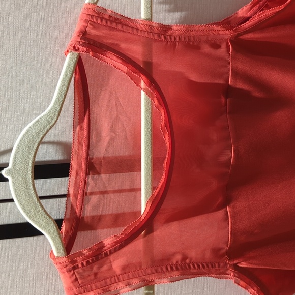 Banana Republic Sleeveless Orange Blouse - Picture 2 of 6